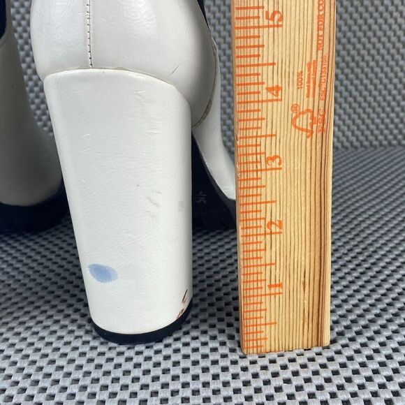 BCBGeneration Leah Boots Womens Size 9B White Black Block Heel Ankle Boots - Picture 7 of 10